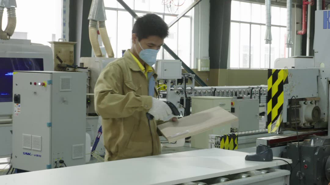 美尼美定制家具工业4.0工厂生产