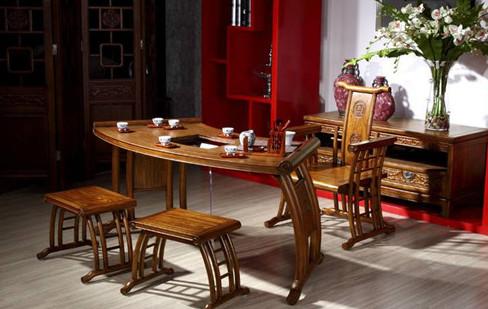 华源轩公司成立于2001年,是一家专业从事板木,实木等家具产品的